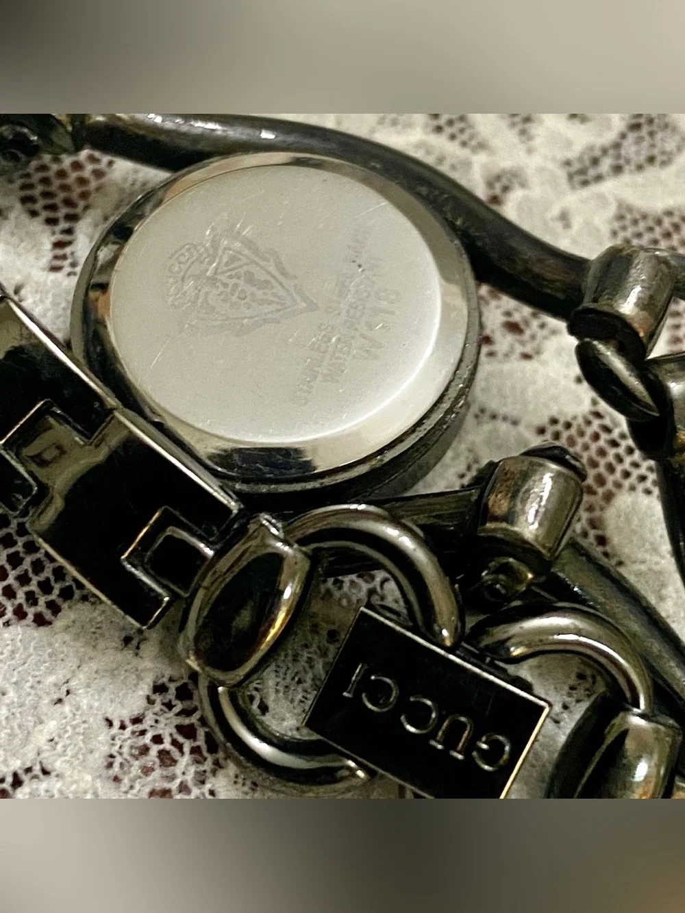Gucci W118 Water Resistant Silver-Black Quartz Lady Watch
